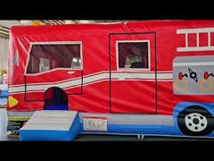 Maison gonflable à saut en voiture