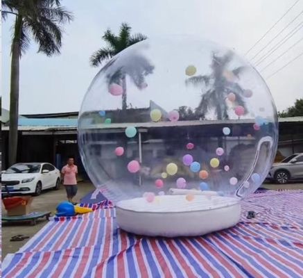 Un ballon gonflable en PVC, une maison à bulles transparente pour une bonne photographie