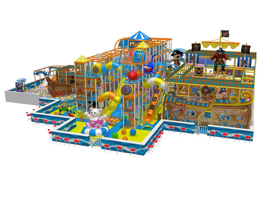 Thème pirate Sécurité intérieure Équipement de terrain de jeux doux 500m2 Pour les enfants