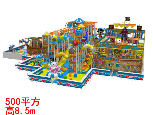 Thème pirate Sécurité intérieure Équipement de terrain de jeux doux 500m2 Pour les enfants
