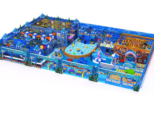 Équipement de jeu pour enfants sur mesure avec le thème des pirates de l'océan bleu