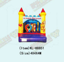 Winnie le Pouf château gonflable avec petit pilier en cercle