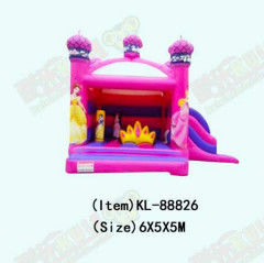 Une princesse gonflable, une maison gonflable, sautante avec pilier et couronne.