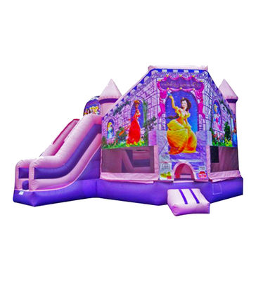 Château gonflable rose et violet pour les loisirs en plein air