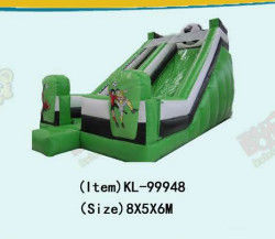 Parcs d'attractions pour enfants toboggan de football vert gonflable à louer