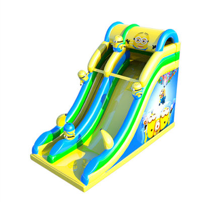 Des minions enfants parc d'attractions gonflable gonflable glisse N glisse