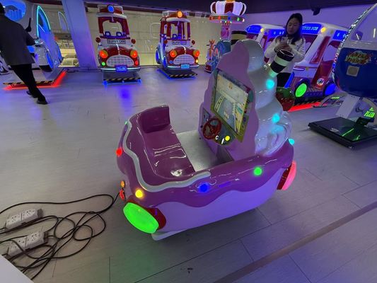 Des voitures roquettes à pièces, de la musique dynamique et des chansons joyeuses pour les enfants