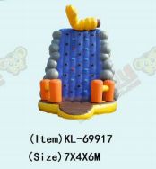 Un mur gonflable coloré et amusant avec une pierre de chenille - aventure d'escalade