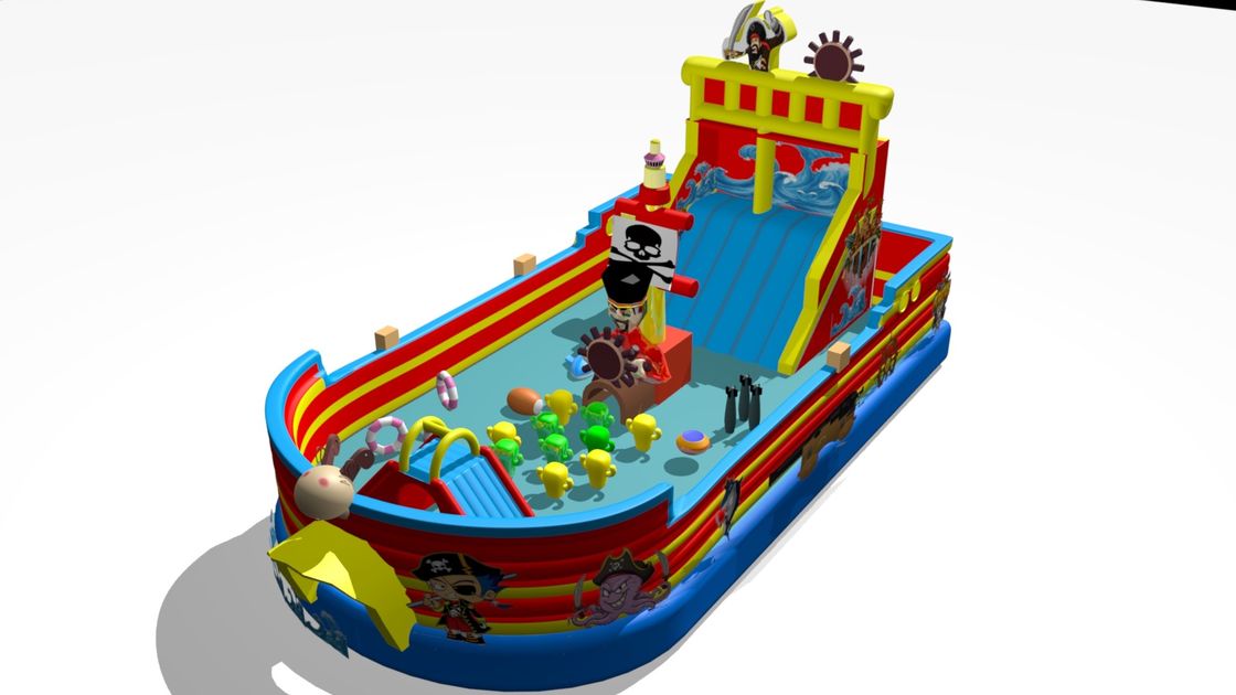 Un bateau pirate, un grand toboggan gonflable, un tireur bleu, rouge, jaune.