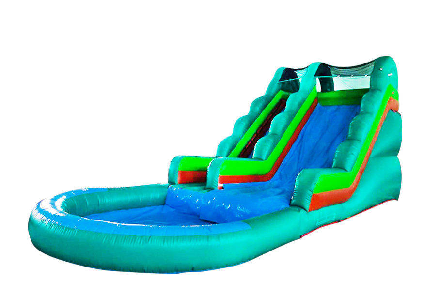 Des toboggans gonflables vibrants et colorés pour les enfants