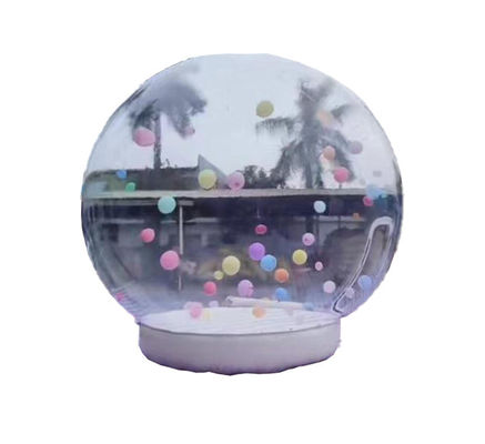 Un ballon gonflable en PVC, une maison à bulles transparente pour une bonne photographie